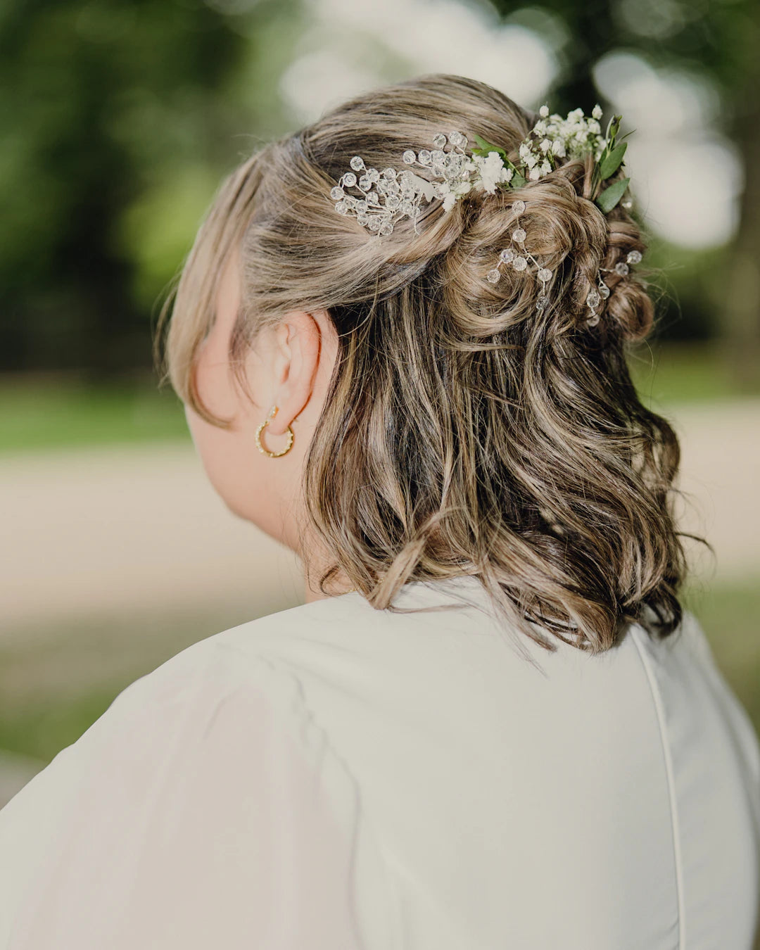 Elegant Hair Accessories for Women: Chic and Stylish Picks