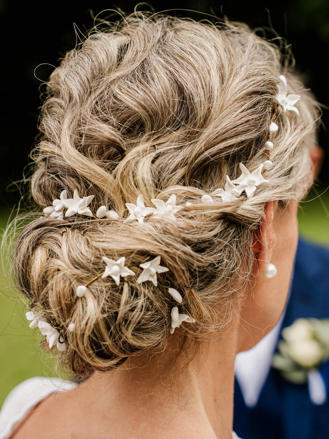 Stylish Pearl and Rhinestone Hair Accessories for Elegance