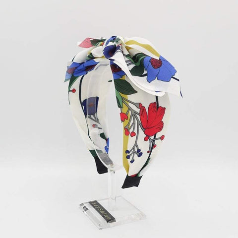 Three reasons to embrace the biggest hair accessory trend: Floral Headbands