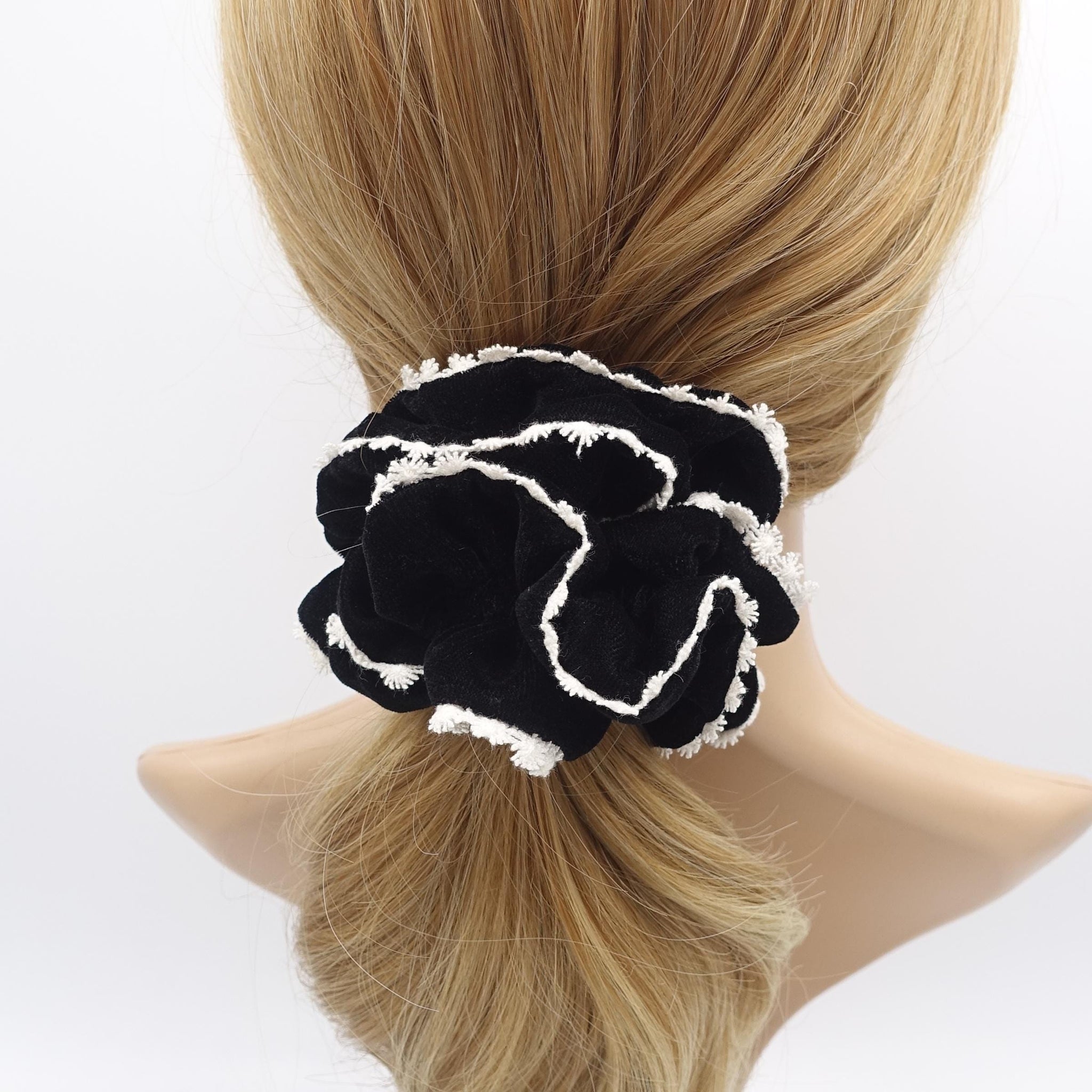 velvet scrunchies, lace scrucnhies for women
