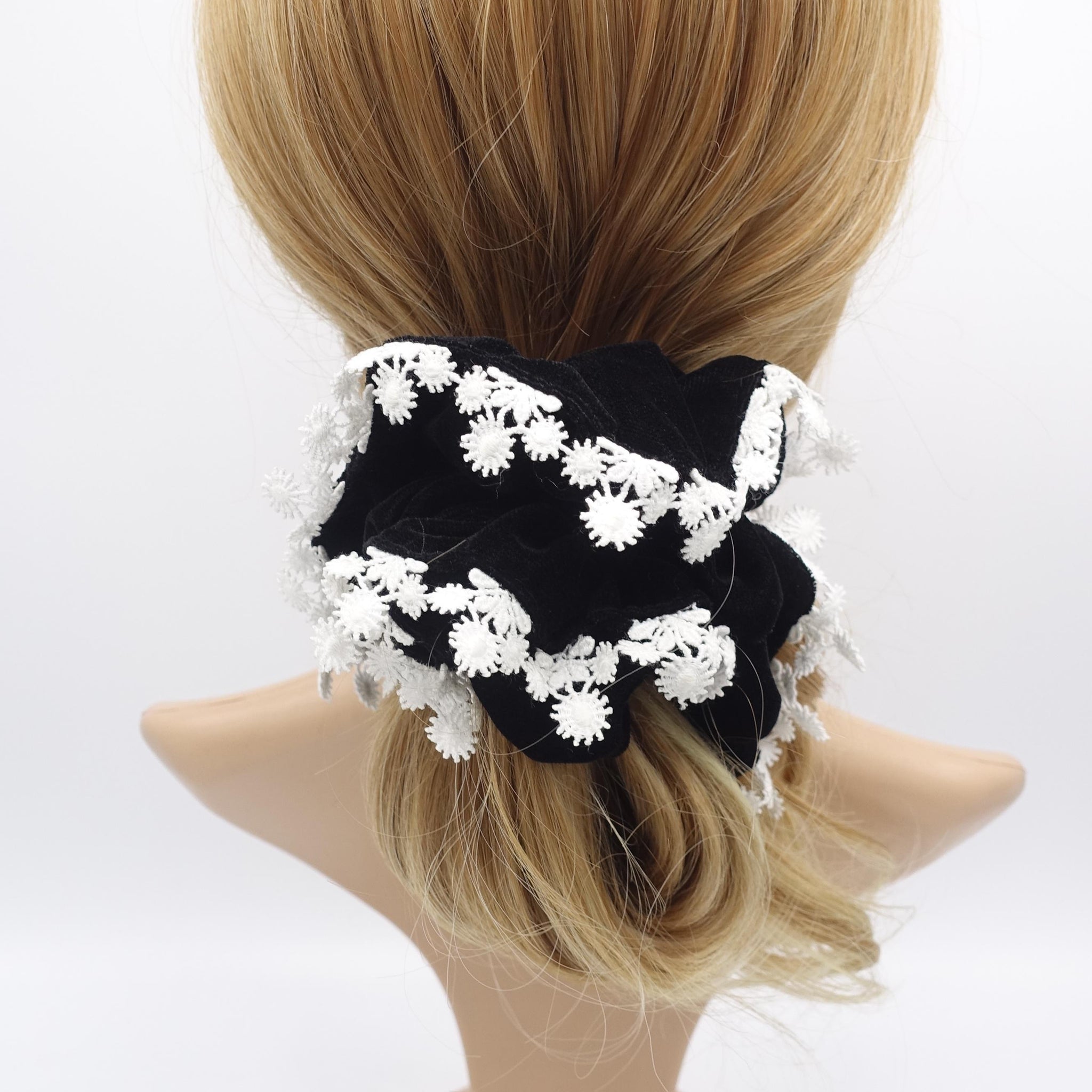 velvet scrunchies, lace scrucnhies for women