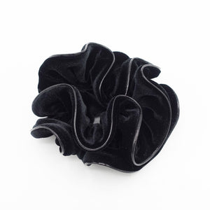 veryshine.com Black leather edge velvet scrunchies