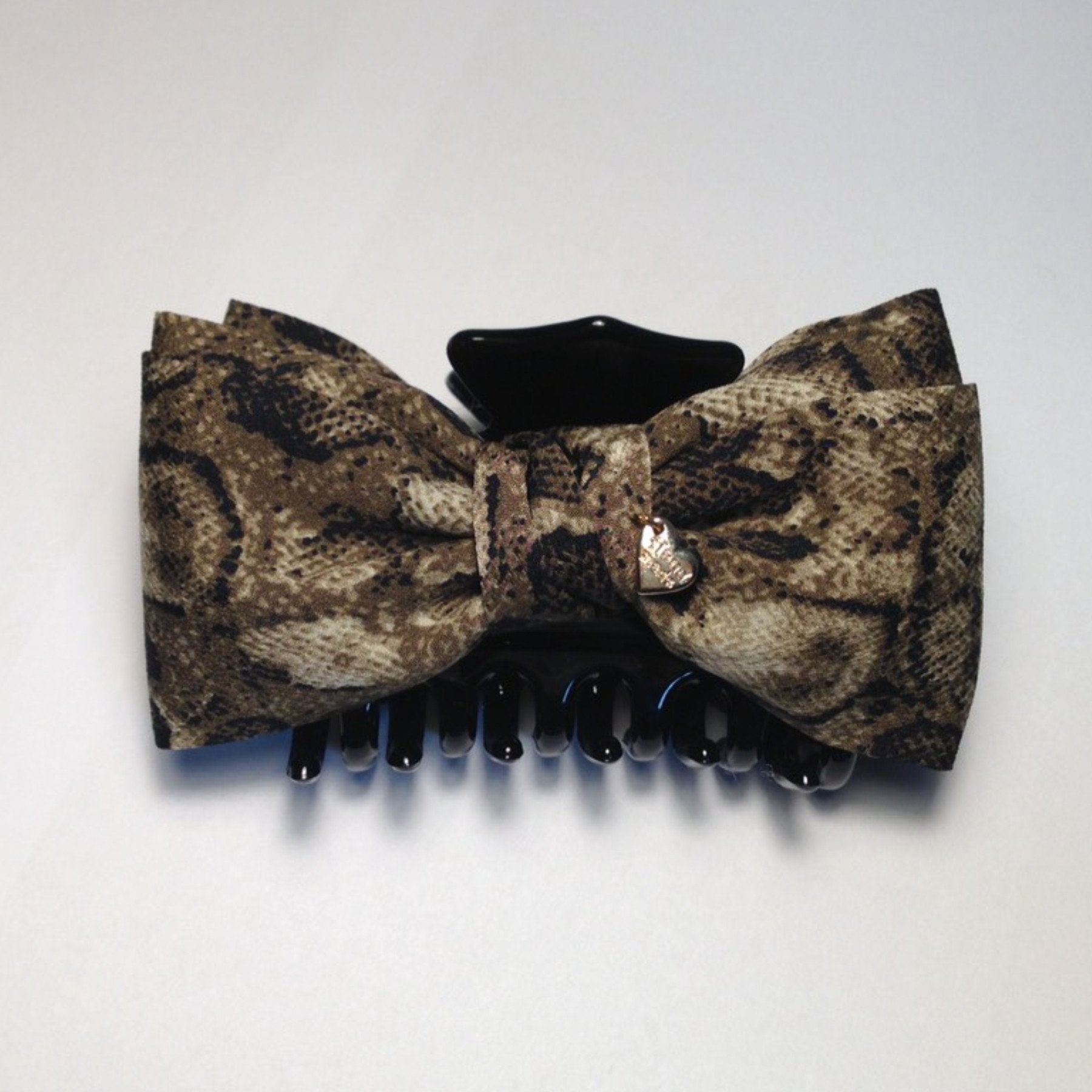 veryshine.com claw/banana/barrette Handmade bow python print fabric ...