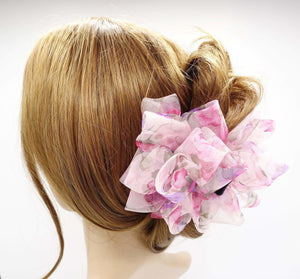 spring hair claw for a woman 