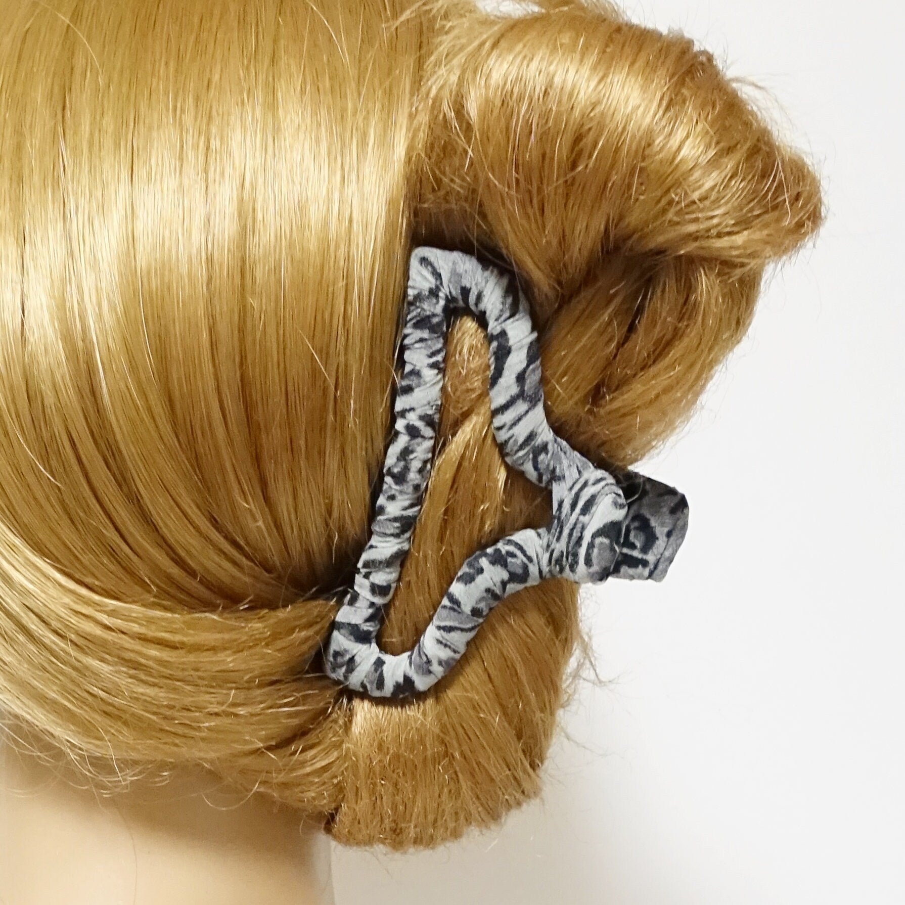 veryshine.com Hair Claw leopard print pattern wrapped hair claw clip women updo hair accessory