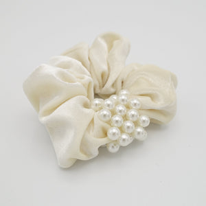 veryshine.com Scrunchies Cream white pearl embellished velvet scrunchies women scrunchy hair elastic ties